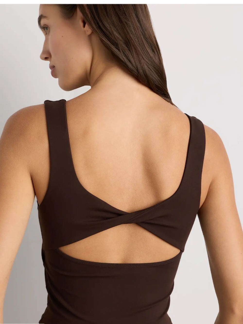 NWOT Quince Brown Power-up scoop neck sports bra Lg